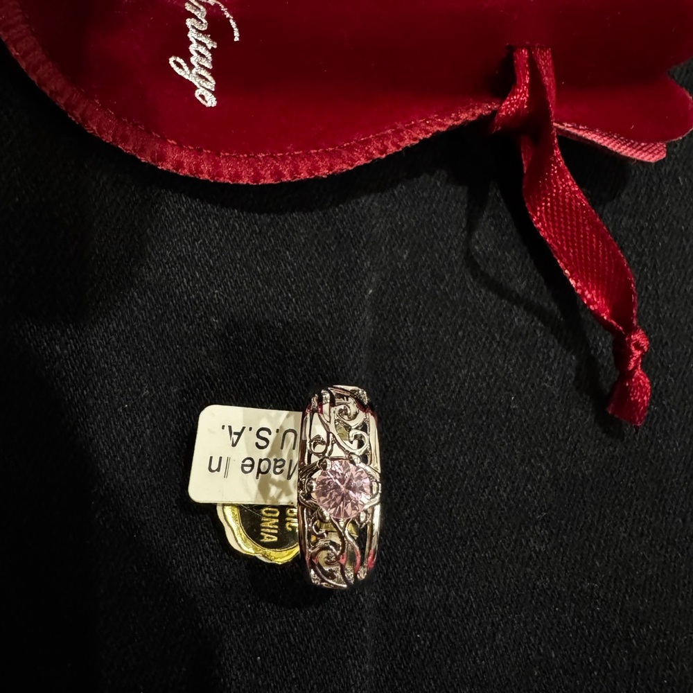 Elegant Pink Stone Filigree Ring